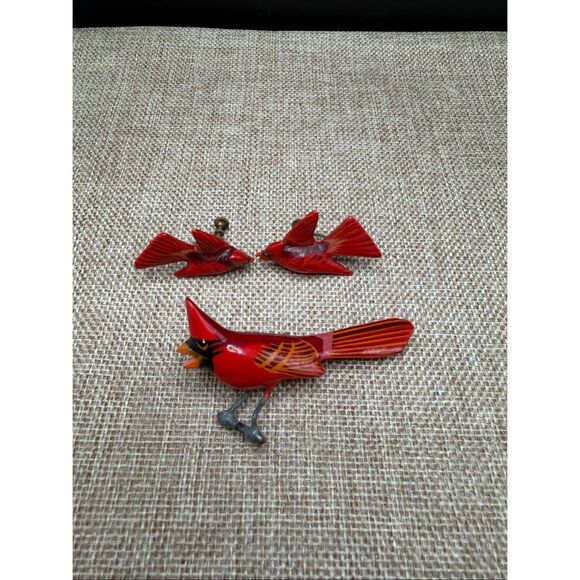Vintage Hand-Painted Wooden Cardinal Pin & Screwback Earrings Set - Picture 12 of 12